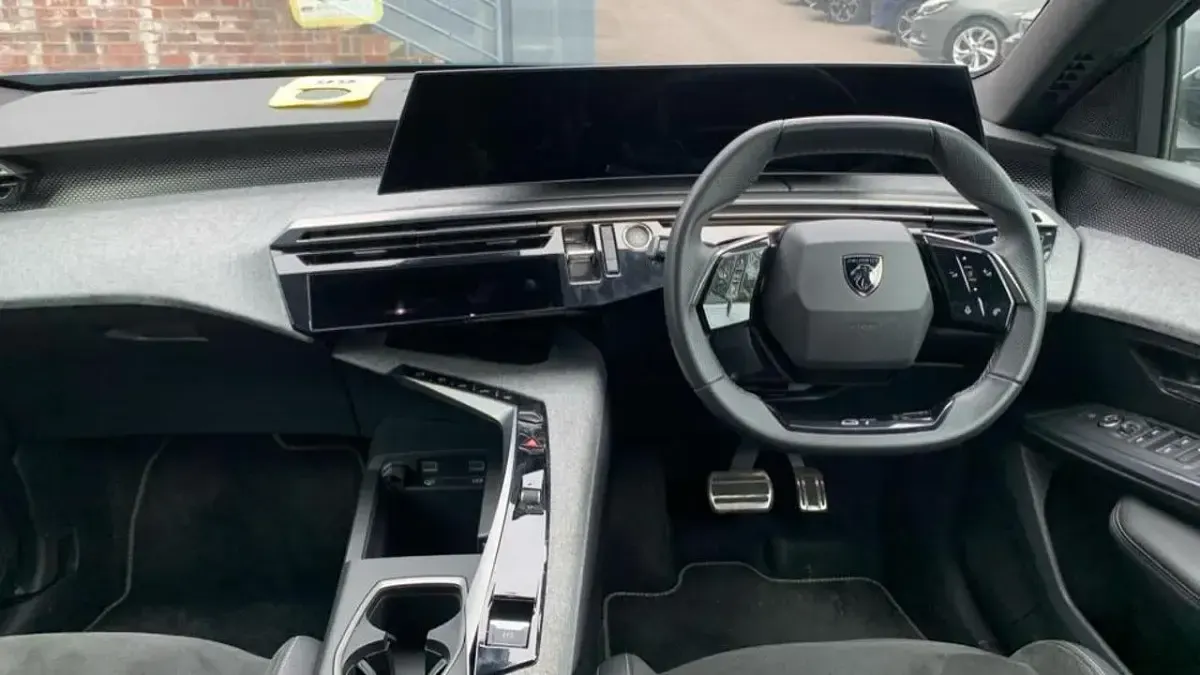 Usado Peugeot 3008 GT 134 CV (98 kW) 2025 Azul SUV