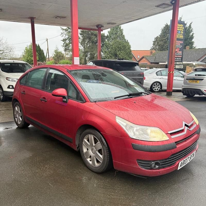 Used Citroën C4 88 HP (64 kW) 2007 Red Hatchback