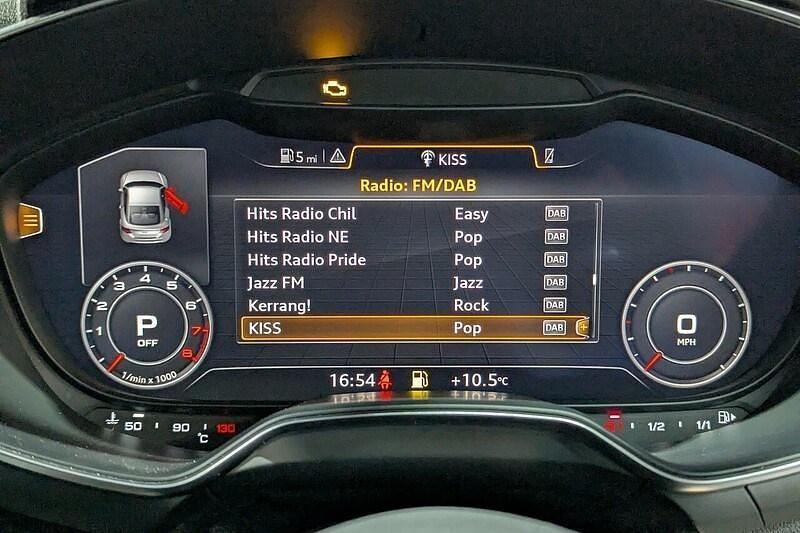 Used Audi TT S-Line 230 HP (169 kW) 2015 Red Coupe