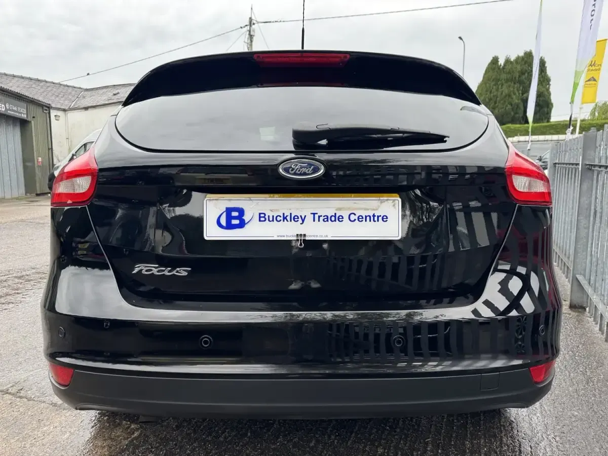 Usado Ford Focus Titanium 120 HP (88 kW) 2017 Preto Citadino