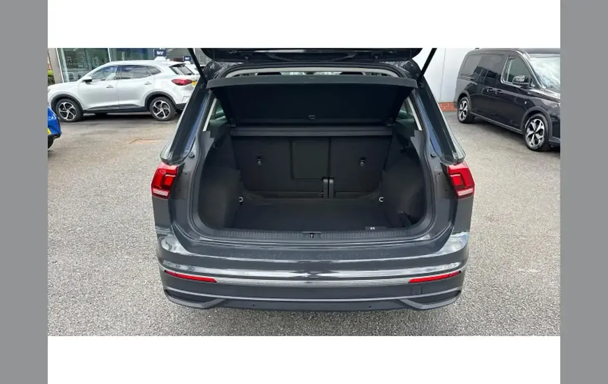 Used VW Tiguan Life 150 HP (110 kW) 2021 Grey SUV