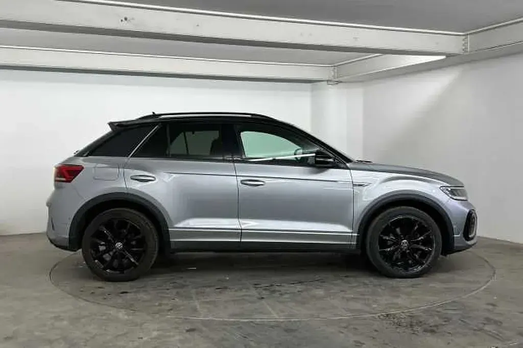 Used VW T-Roc R-line 150 HP (110 kW) 2023 Silver SUV