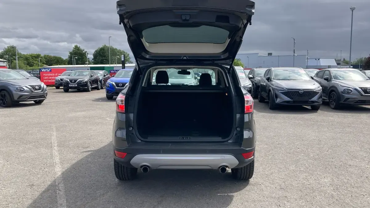 Used Ford Kuga Titanium 120 HP (88 kW) 2019 Grey SUV