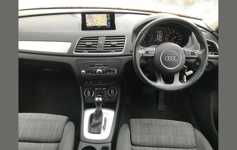 Used Audi Q3 S-Line 180 HP (132 kW) 2018 Orange SUV