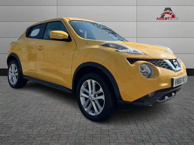 Used Nissan Juke N-Connecta 110 HP (80 kW) 2016 Yellow SUV