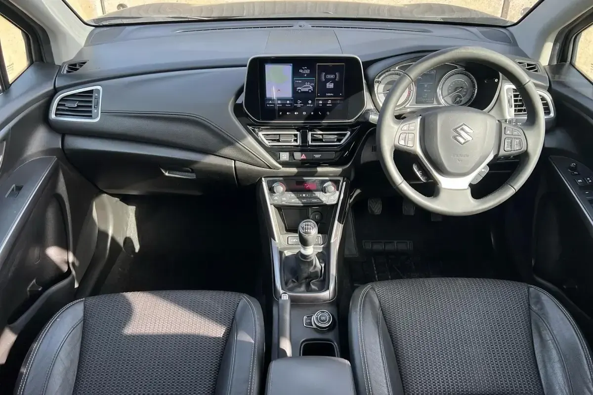 Usado Suzuki SX4 S-Cross 2023 Gris SUV