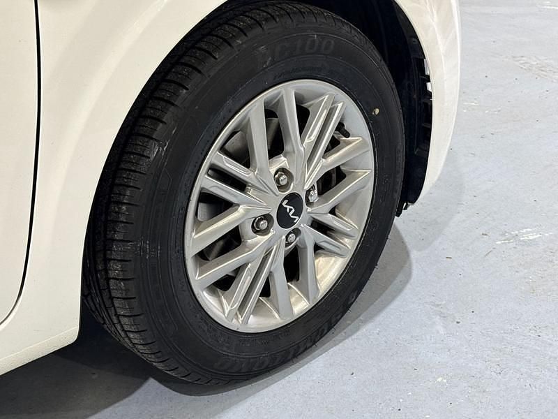 Used Kia Picanto 2023 White Hatchback