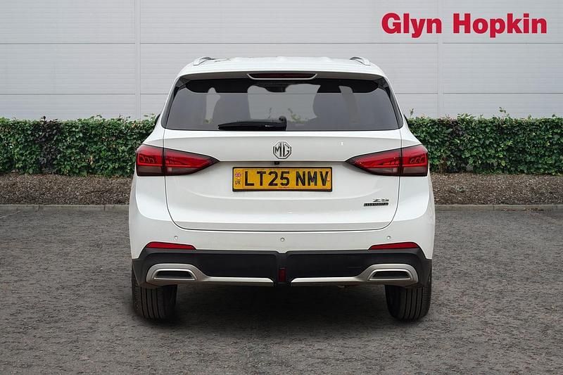 Used MG ZS Trophy 2025 White Hatchback
