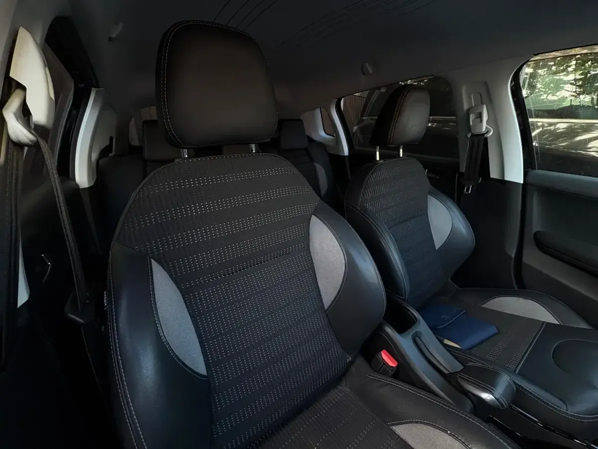 Second-hand Peugeot 2008 Allure 2016 Negru SUV