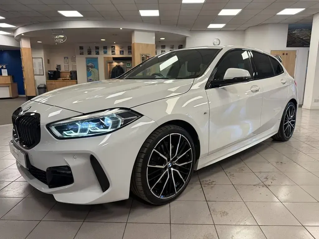 Used BMW 120 M Sport 190 HP (139 kW) 2020 White Hatchback