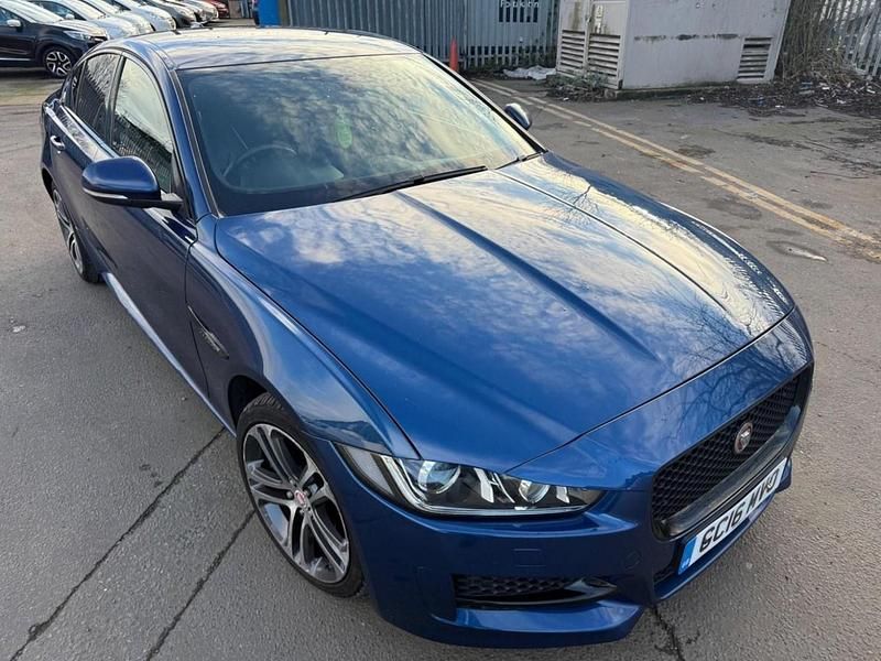 Used Jaguar XE R-Sport 180 HP (132 kW) 2016 Blue Sedan