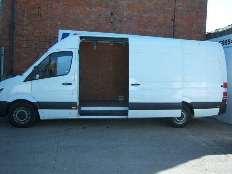 Image 3/4
