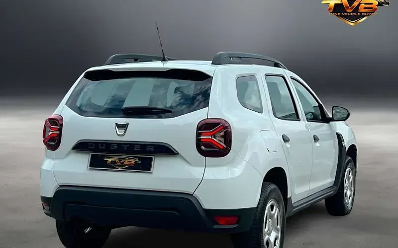 Used Dacia Duster Essentiel 90 HP (66 kW) 2022 White Hatchback