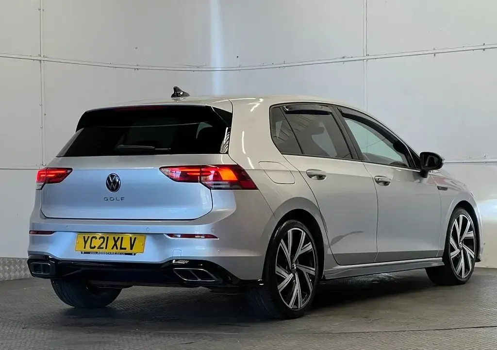 Used VW Golf VII R-line 150 HP (110 kW) 2021 Silver Hatchback