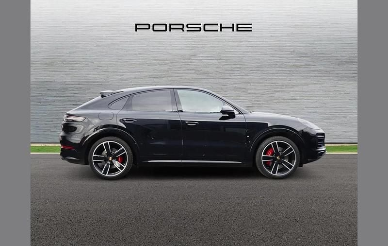 Used Porsche Cayenne GTS 453 HP (333 kW) 2023 Black SUV
