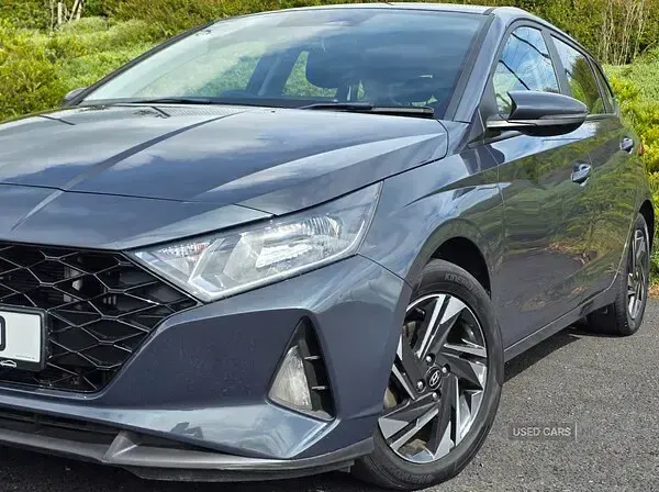 Used Hyundai i20 SE 100 HP (73 kW) 2023 Grey Hatchback
