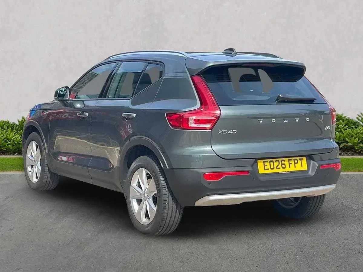 New Volvo XC40 Core 163 HP (119 kW) 2026 SUV