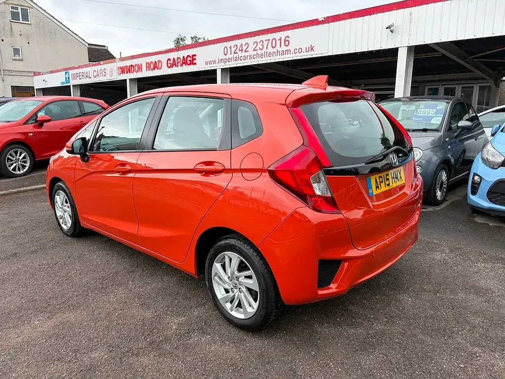 Used Honda Jazz SE 102 HP (75 kW) 2015 Orange Hatchback