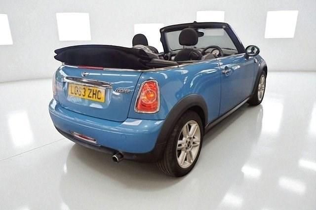 Usado Mini Cooper Cabriolet 122 HP (89 kW) 2014 Azul Cabrios