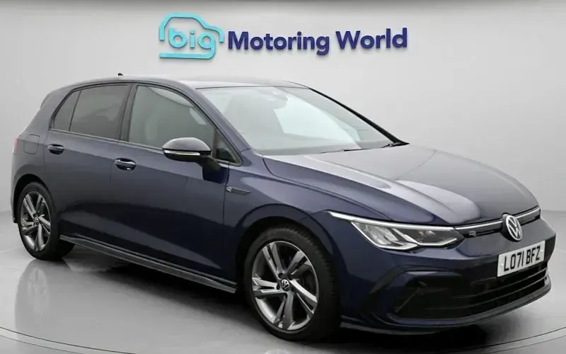 Used VW Golf VII R-line 131 HP (96 kW) 2021 Hatchback