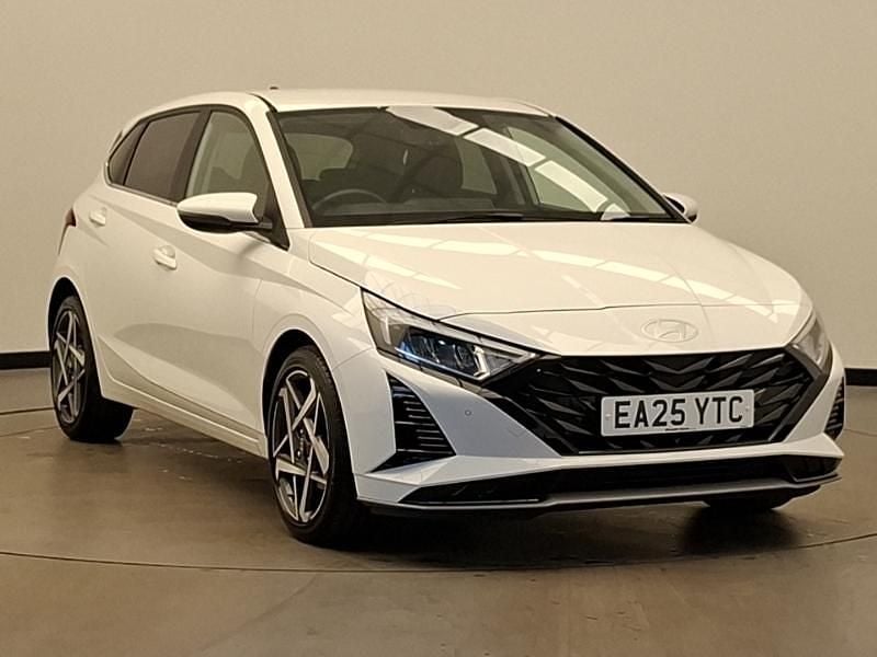 Used Hyundai i20 Premium 100 HP (73 kW) 2025 White Hatchback