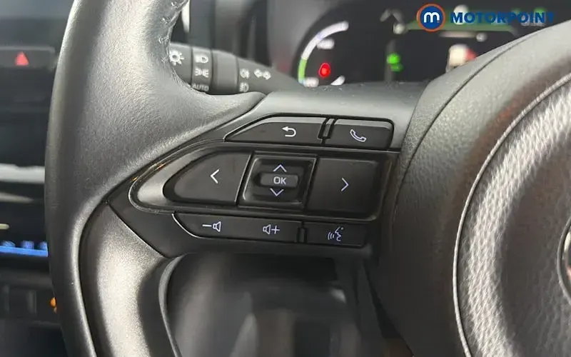 Used Toyota Yaris Cross Design 116 HP (85 kW) 2022 Grey SUV