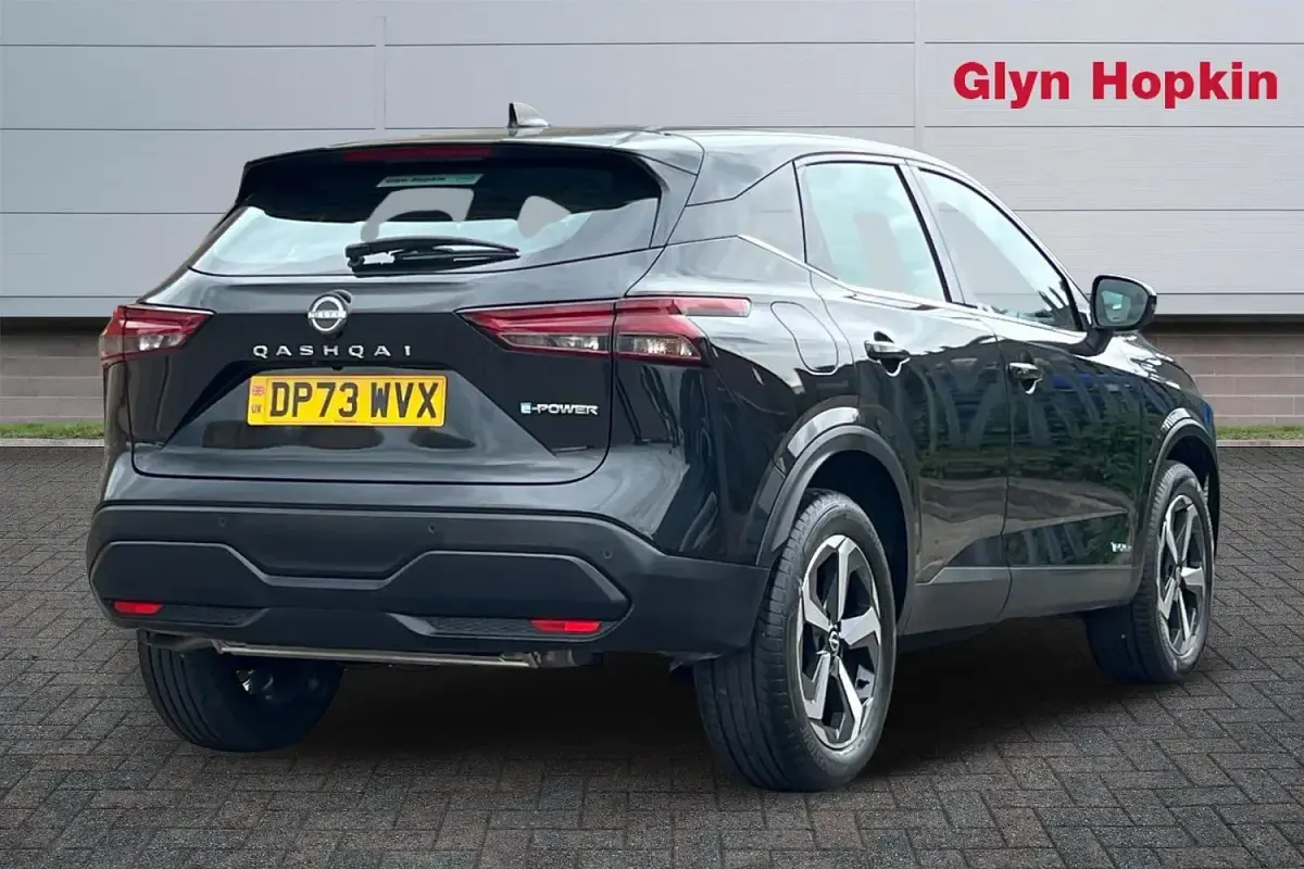 Gebraucht Nissan Qashqai Acenta Premium 190 PS (139 kW) 2023 Schwarz SUV