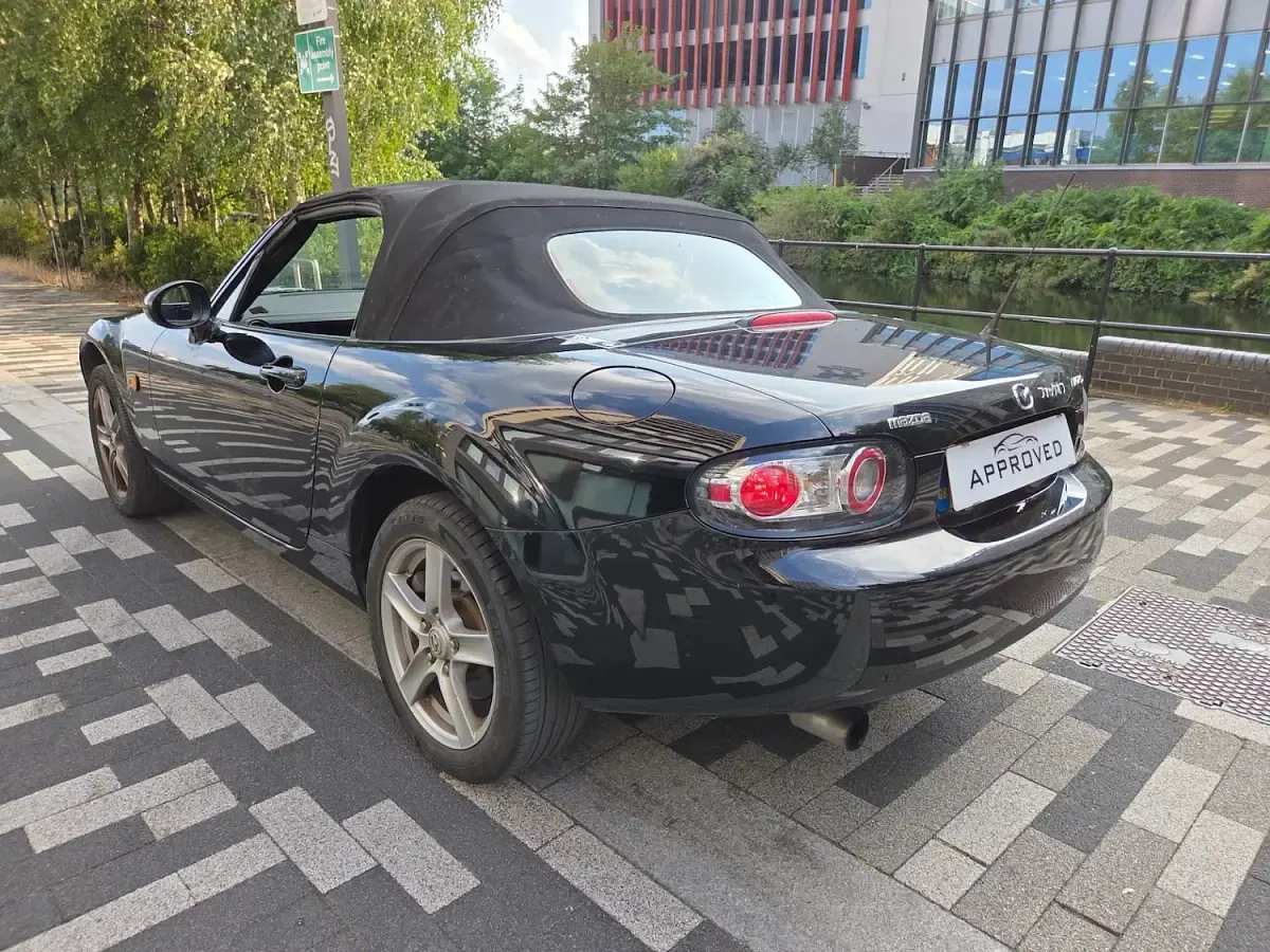 Used Mazda MX5 126 HP (92 kW) 2006 Black Cabriolet