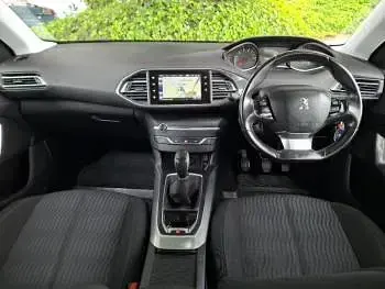 Used Peugeot 308 Active 99 HP (72 kW) 2016 Silver Hatchback