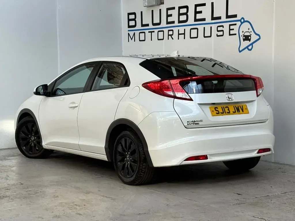 Used Honda Civic ES 2013 White Hatchback