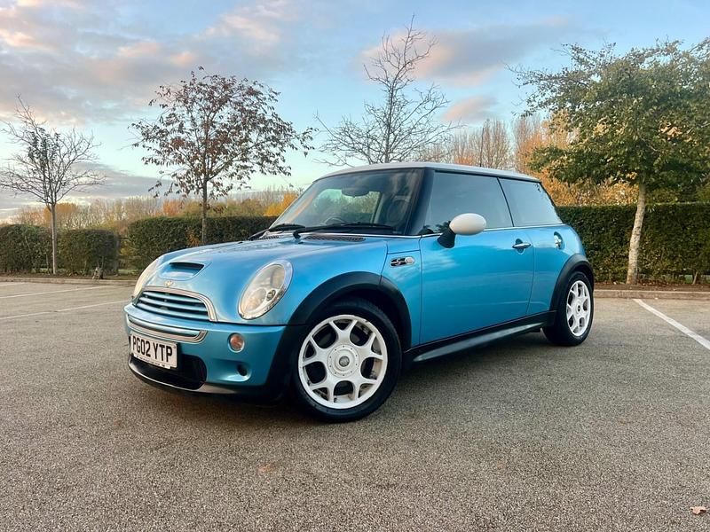 Begagnad Mini Cooper S Hatch 2002 Blå Halvkombi