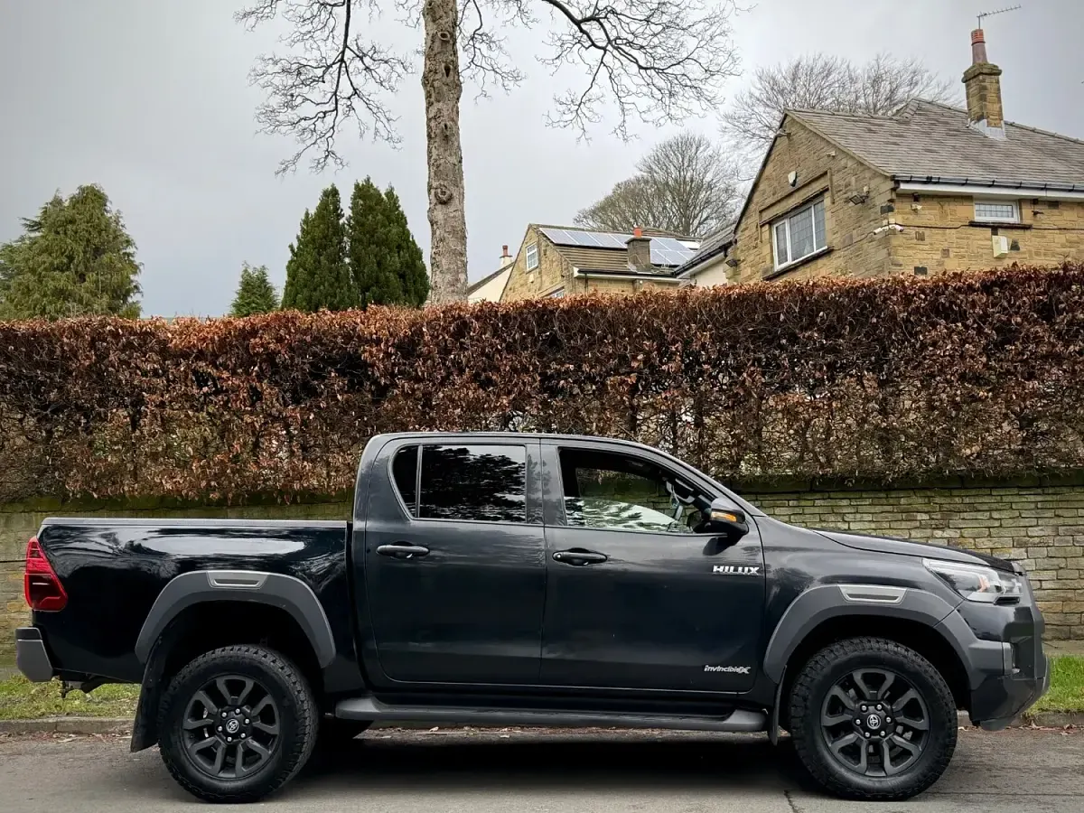 Used Toyota HiLux 2021 Black Pickup