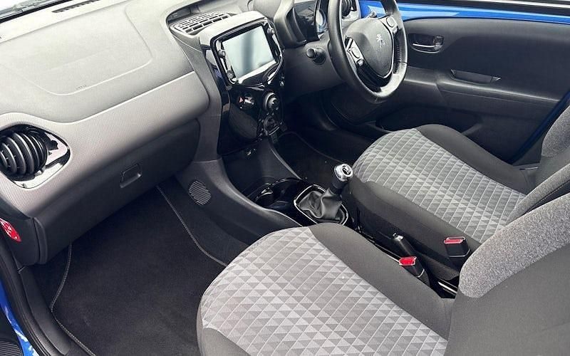 Used Peugeot 108 Allure 72 HP (52 kW) 2022 Hatchback