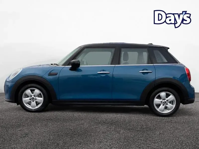 Used Mini Cooper Classic 136 HP (100 kW) 2022 Blue Hatchback