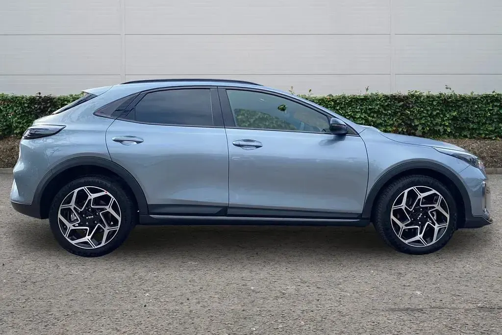 New Kia XCeed GT-Line 2026 Silver SUV