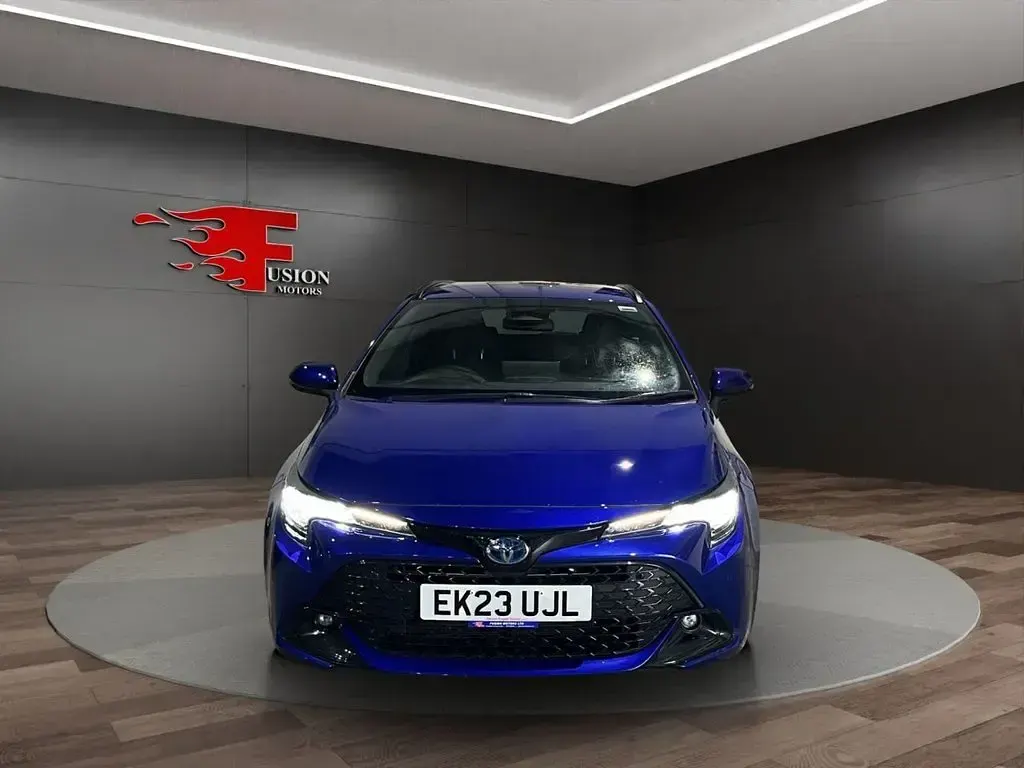 Used Toyota Corolla 140 HP (102 kW) 2023 Blue Estate