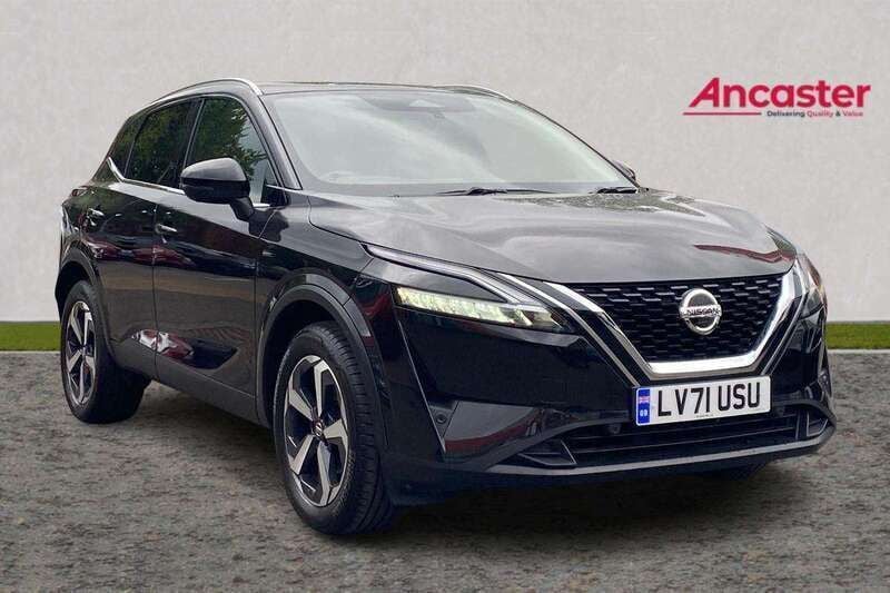 Black Used 2021 Nissan Qashqai SUV | £16,495 (Fair price) - Image 1/4