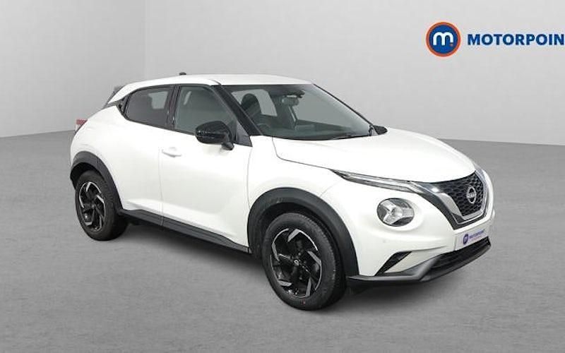 White Used 2023 Nissan Juke N-Connecta SUV | £13,699 (Fair price) - Image 1/4