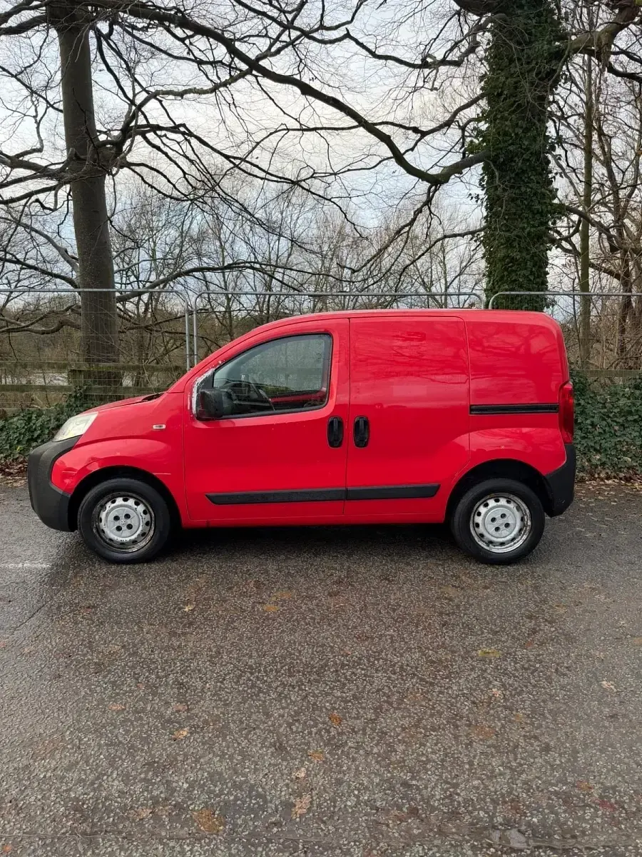 Gebraucht Peugeot Bipper S 2011 Rot Van / Kleinbus