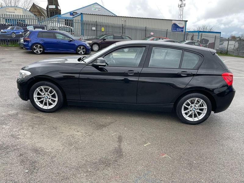 Used BMW 118 2018 Black Hatchback