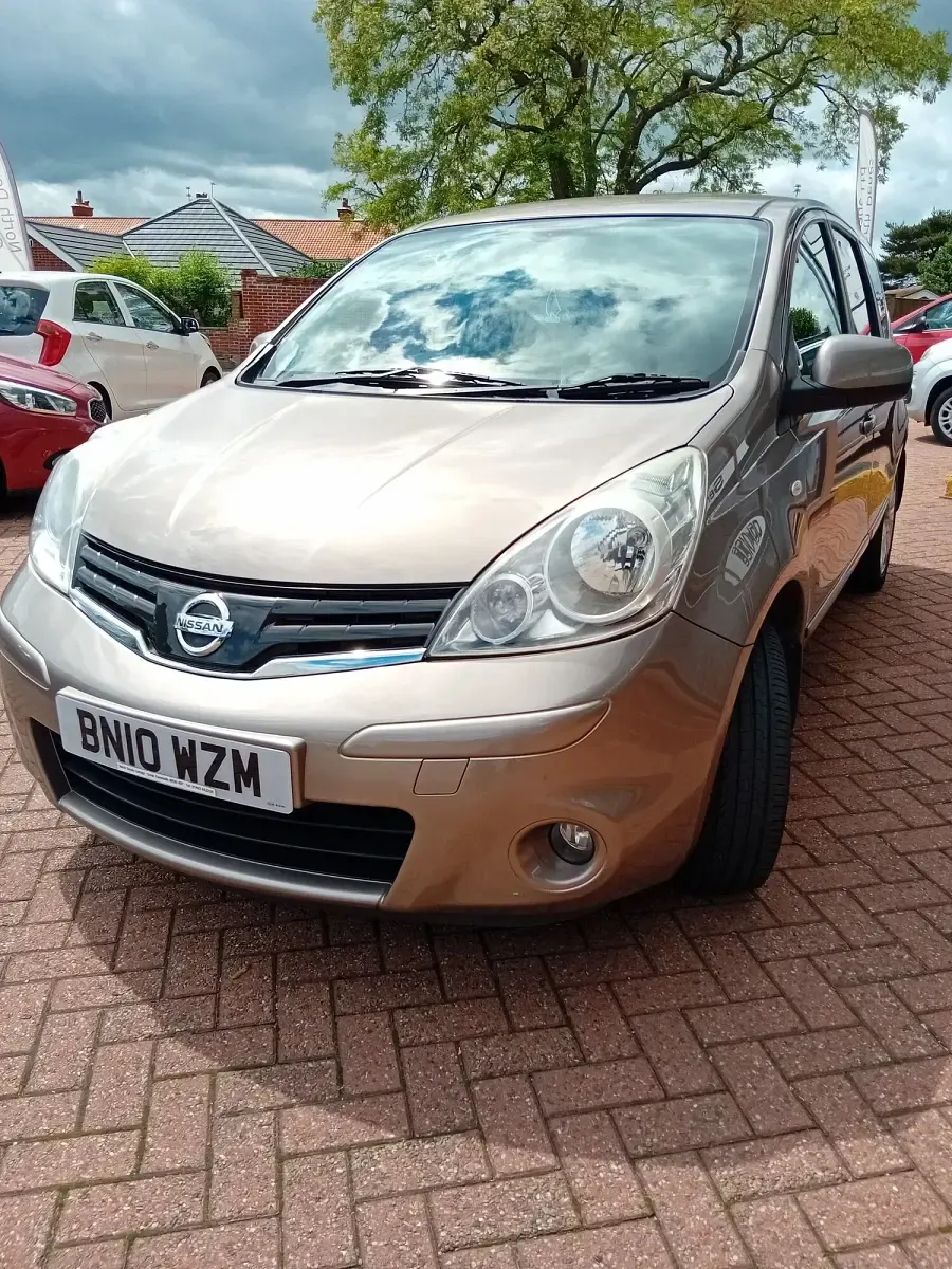 Used Nissan Note Tekna 110 HP (80 kW) 2010 Beige Hatchback