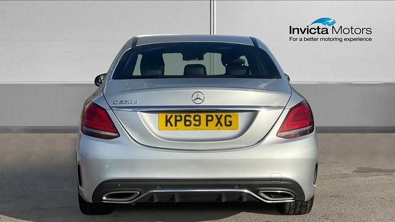 Used Mercedes C220 AMG Line Premium 194 HP (142 kW) 2019 Silver Sedan