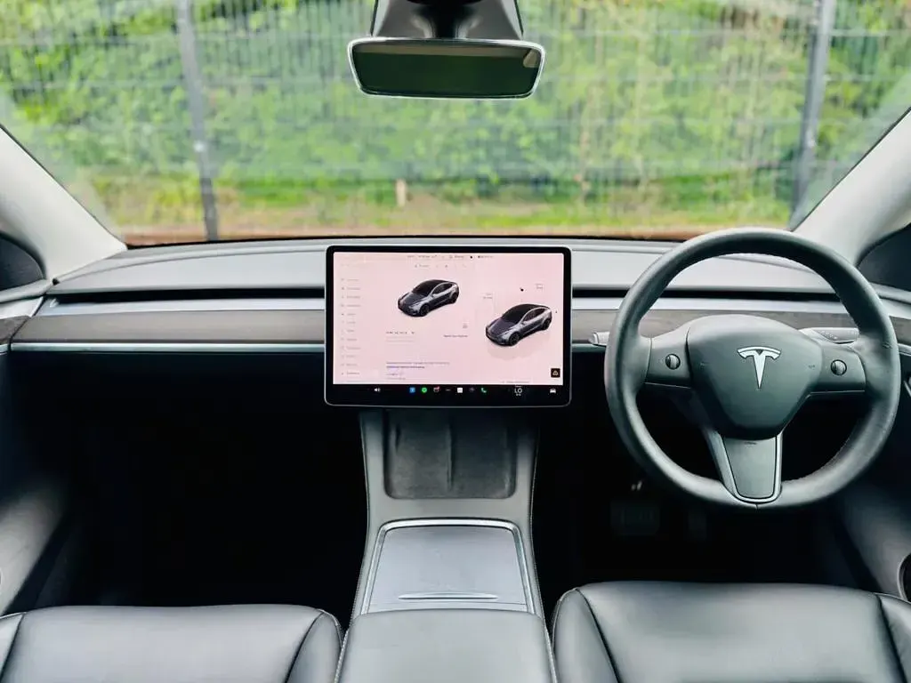 Used Tesla Model Y 250 kW (340 HP) 2023 SUV