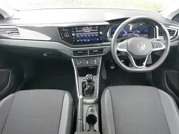 Used VW Polo Life 95 HP (69 kW) 2023 White Hatchback