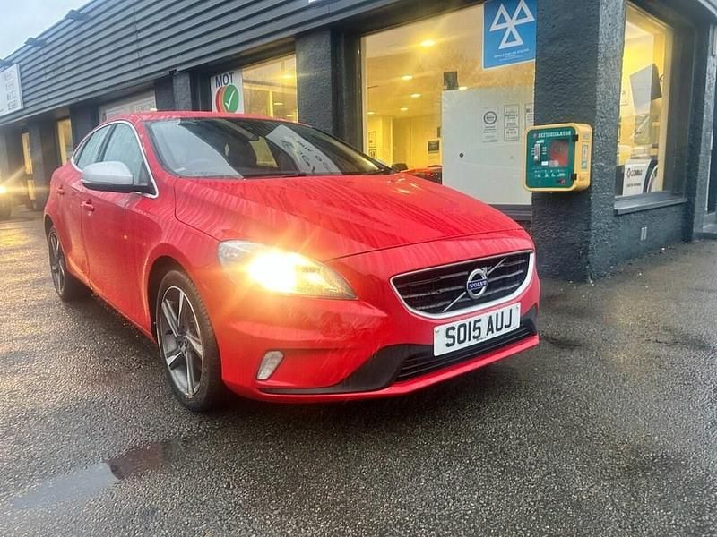 Red Used 2015 Volvo V40 R-Design Hatchback | £7,995 (Fair price) - Image 1/4