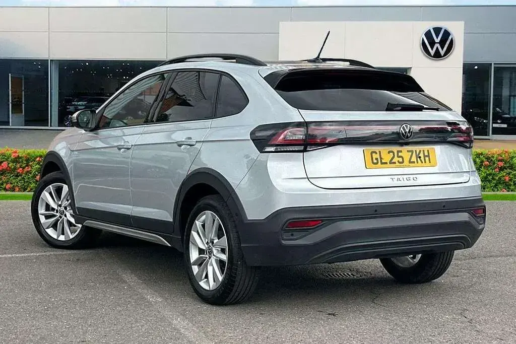 Used VW Taigo Match 115 HP (84 kW) 2025 Silver SUV