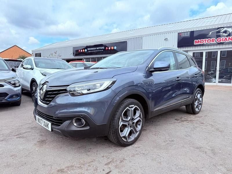 Grey Used 2017 Renault Kadjar Dynamique SUV | £9,975 (Fair price) - Image 1/4