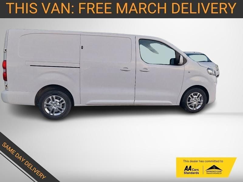 Used Vauxhall Vivaro Sportive 2020 White MPV