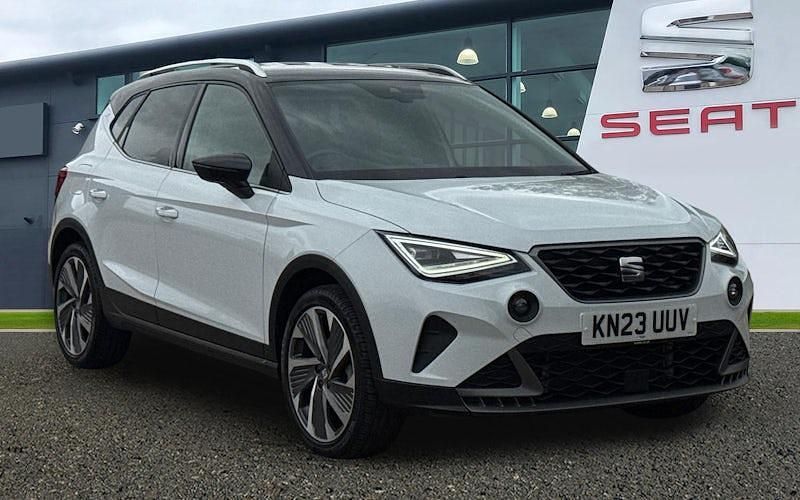 White Used 2023 Seat Arona FR Sport SUV | £17,188 (Fair price) - Image 1/4