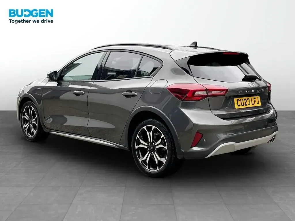 Używany Ford Focus Active X 125 KM (91 kW) 2023 Szary Hatchback